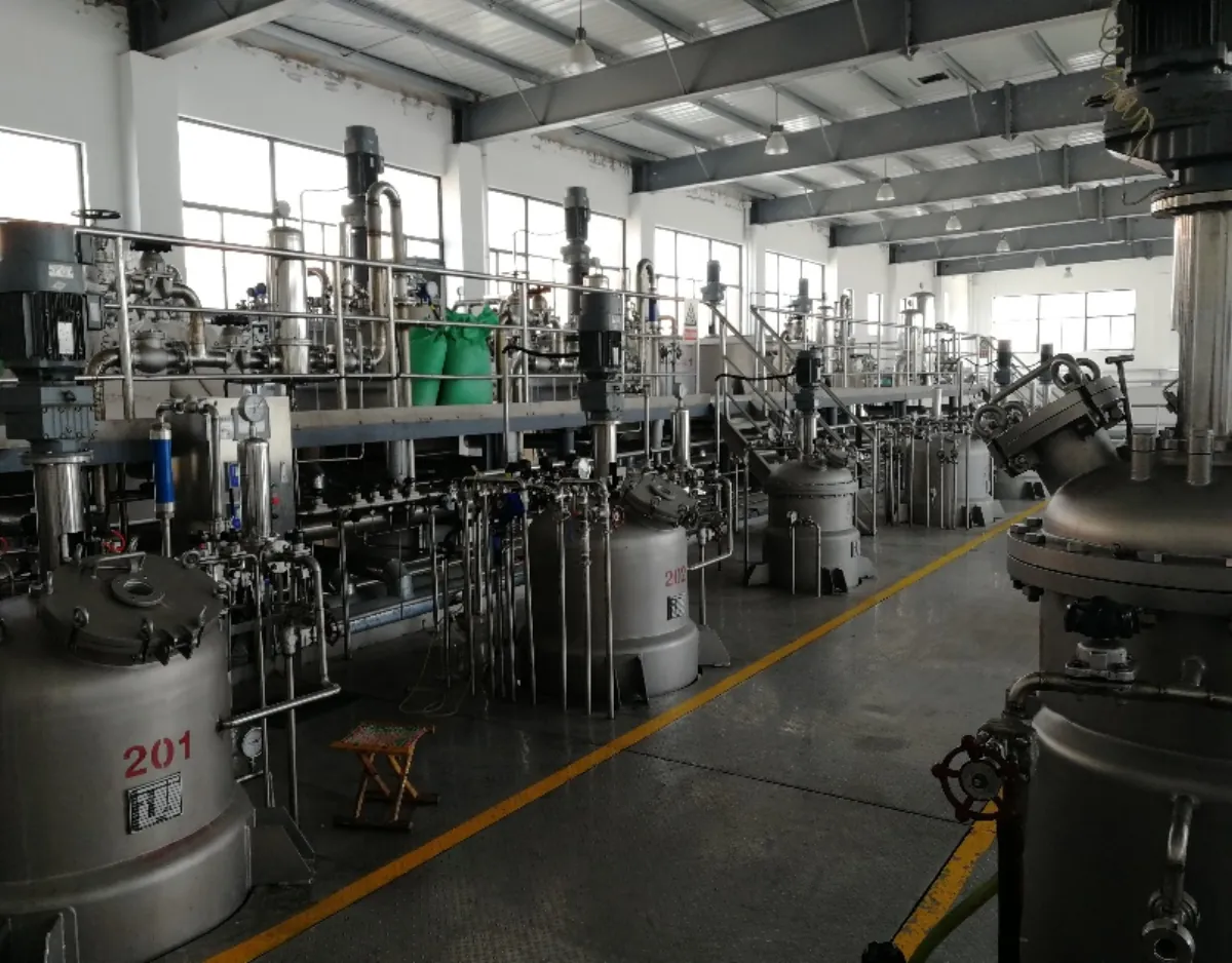 发酵培养设备示意，展示菌群培养与工程化扩增的设备组织。